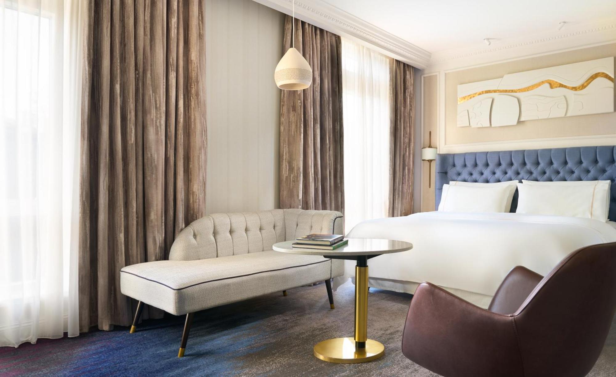 The College Green Dublin Hotel, Autograph Collection Екстериор снимка
