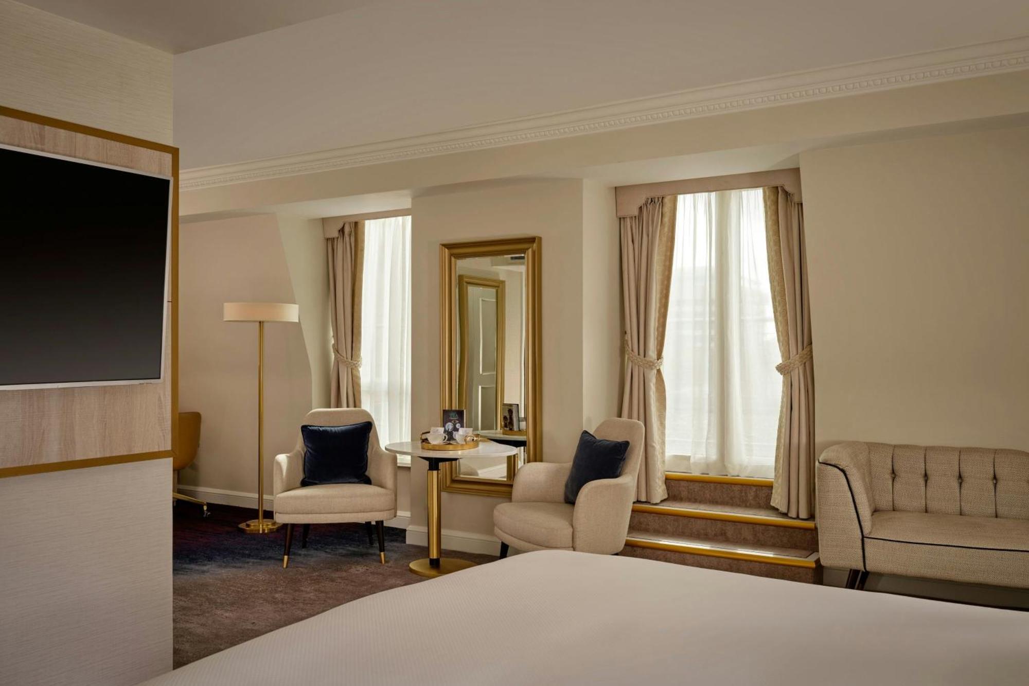 The College Green Dublin Hotel, Autograph Collection Екстериор снимка