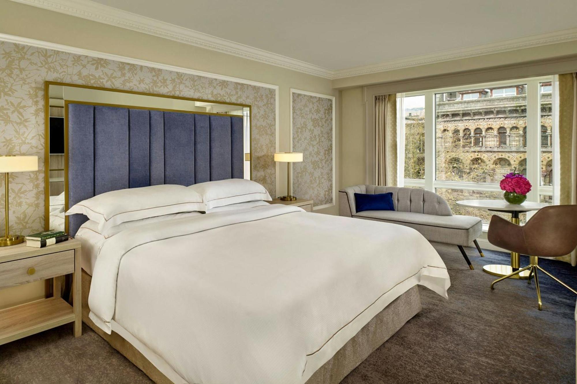 The College Green Dublin Hotel, Autograph Collection Екстериор снимка