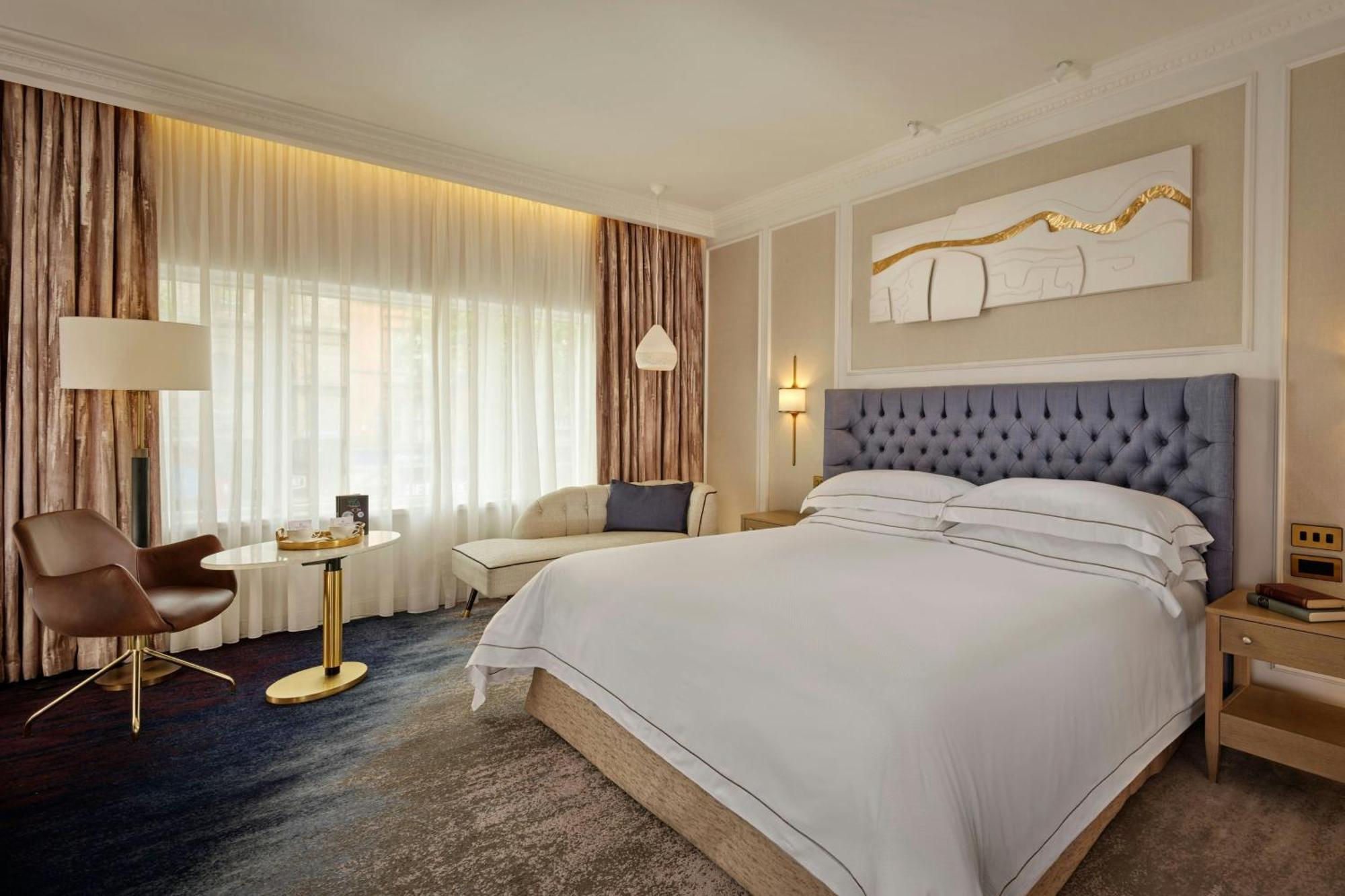 The College Green Dublin Hotel, Autograph Collection Екстериор снимка